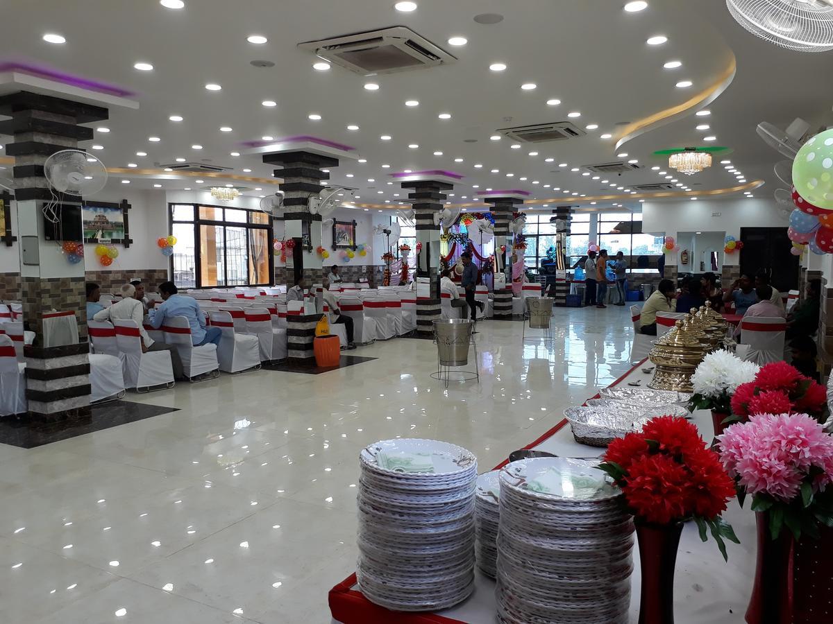 Hotel Natraj Sasaram Экстерьер фото